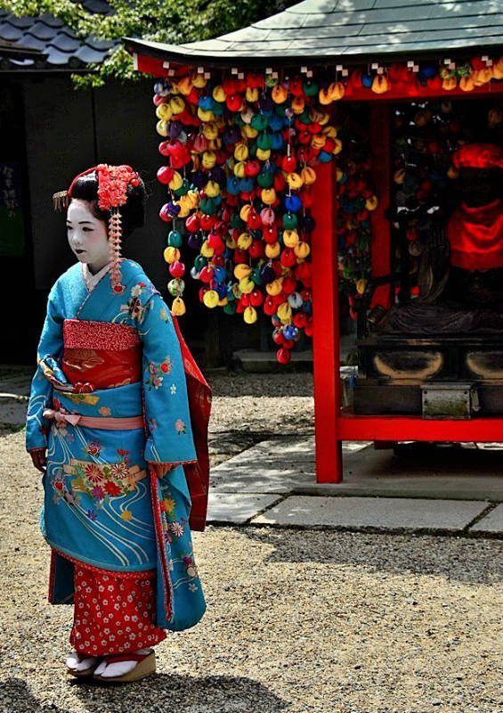 Street of Kyoto /Geisha