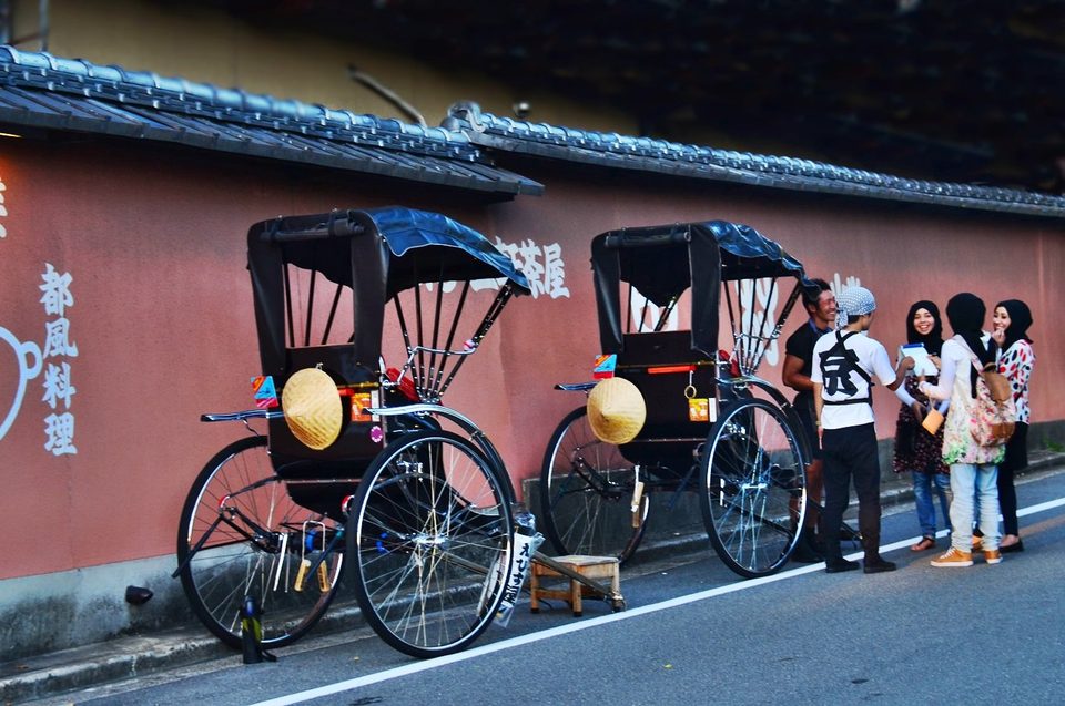 Kyoto / Japanese rickshaw boys and Muslim girls