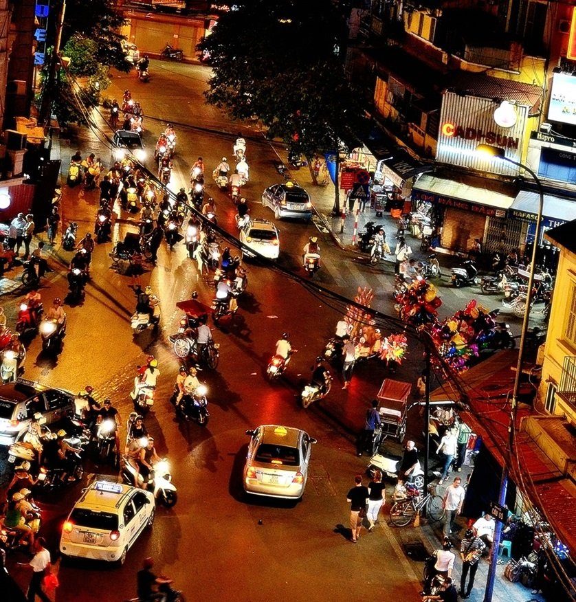 Night chaos in Hanoi