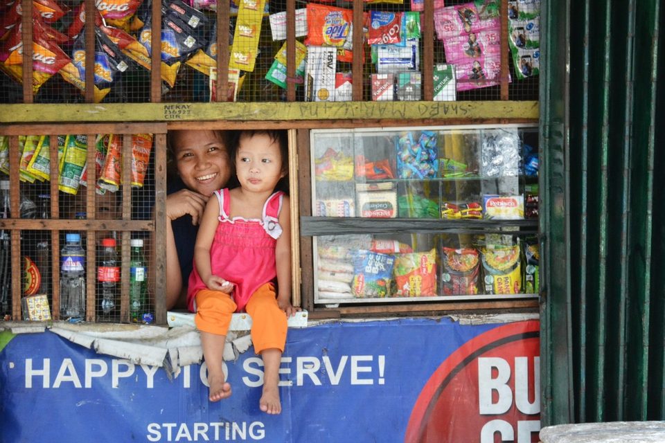 PHILIPPINES- A convenient store and its owners, Manila