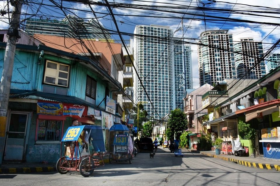Manila suburbs just on the border with luxury Makati business and residential district