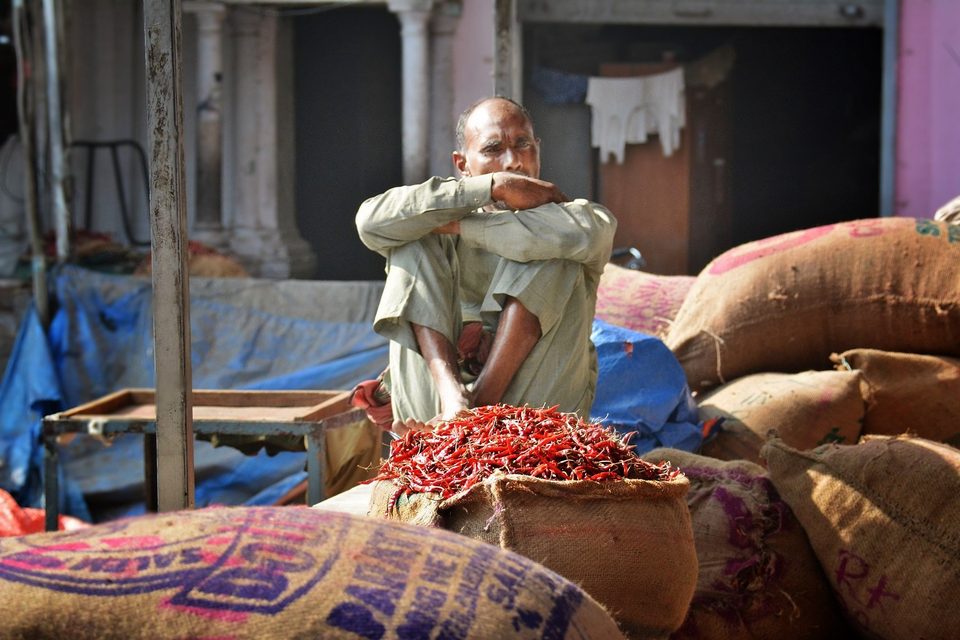 Spice Market worker in Old Delhi