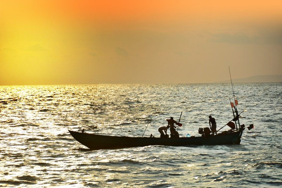 Kep, sunset crab fishing