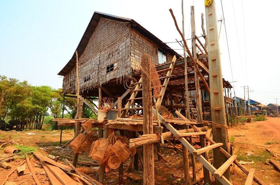Fisherman's House in floating village during dry season, Kompong Phluk