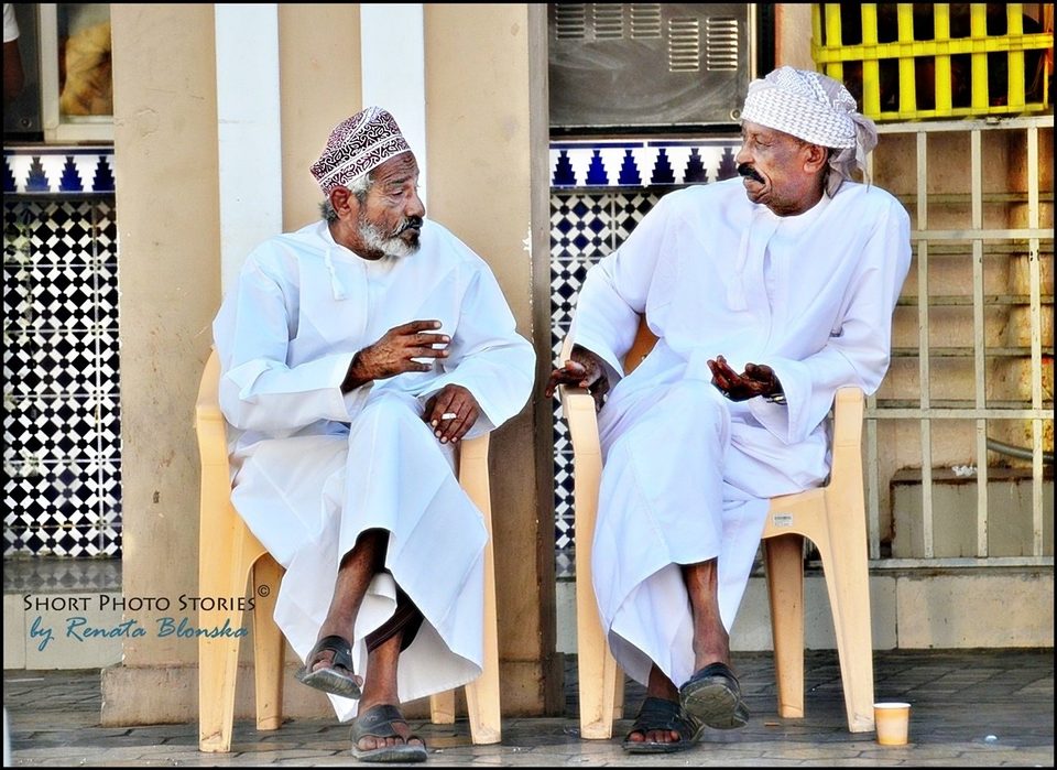 OMAN - discussing daily issues