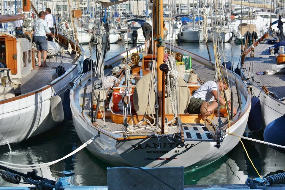 FRANCE - Cannes port, working on the boat