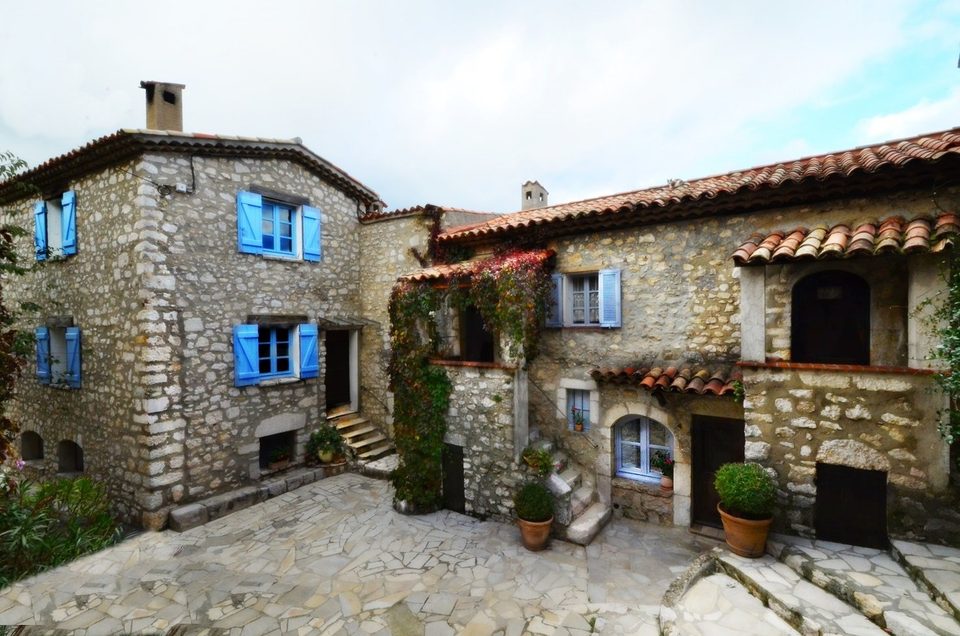 Chateau de Gourdon - the 9th century Medieval village